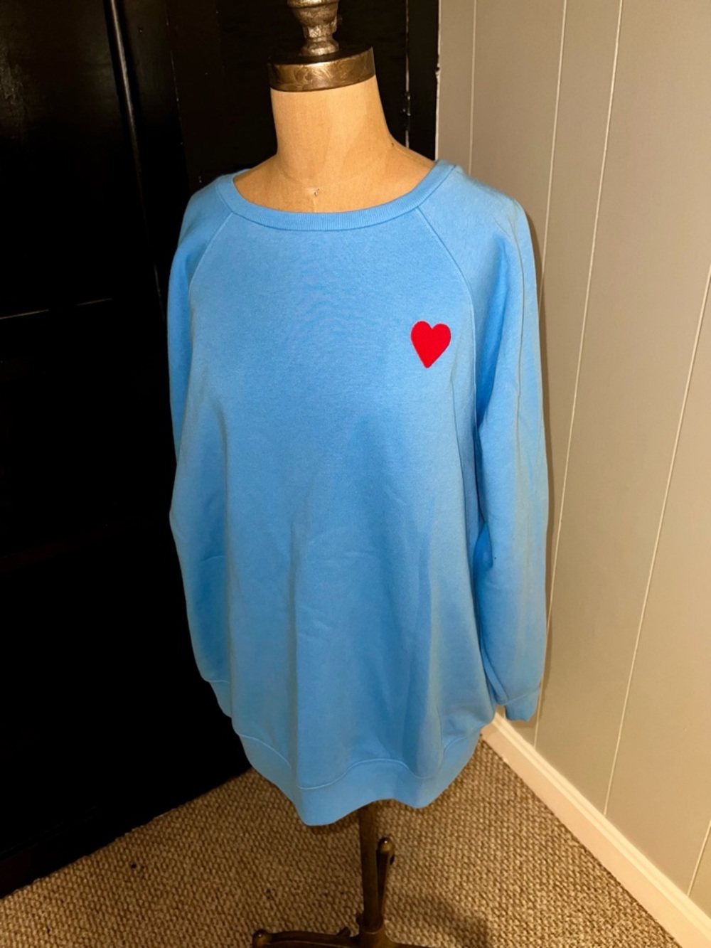 NWT Light Blue Women’s Crewneck Sweatshirt with Red Heart